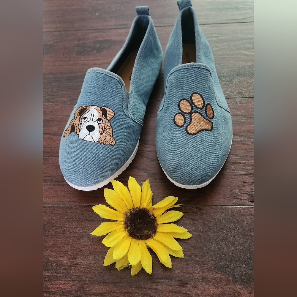 Comfortview Adorable Puppy and Paw Blue SlipOn Shoes - Picture 7 of 8
